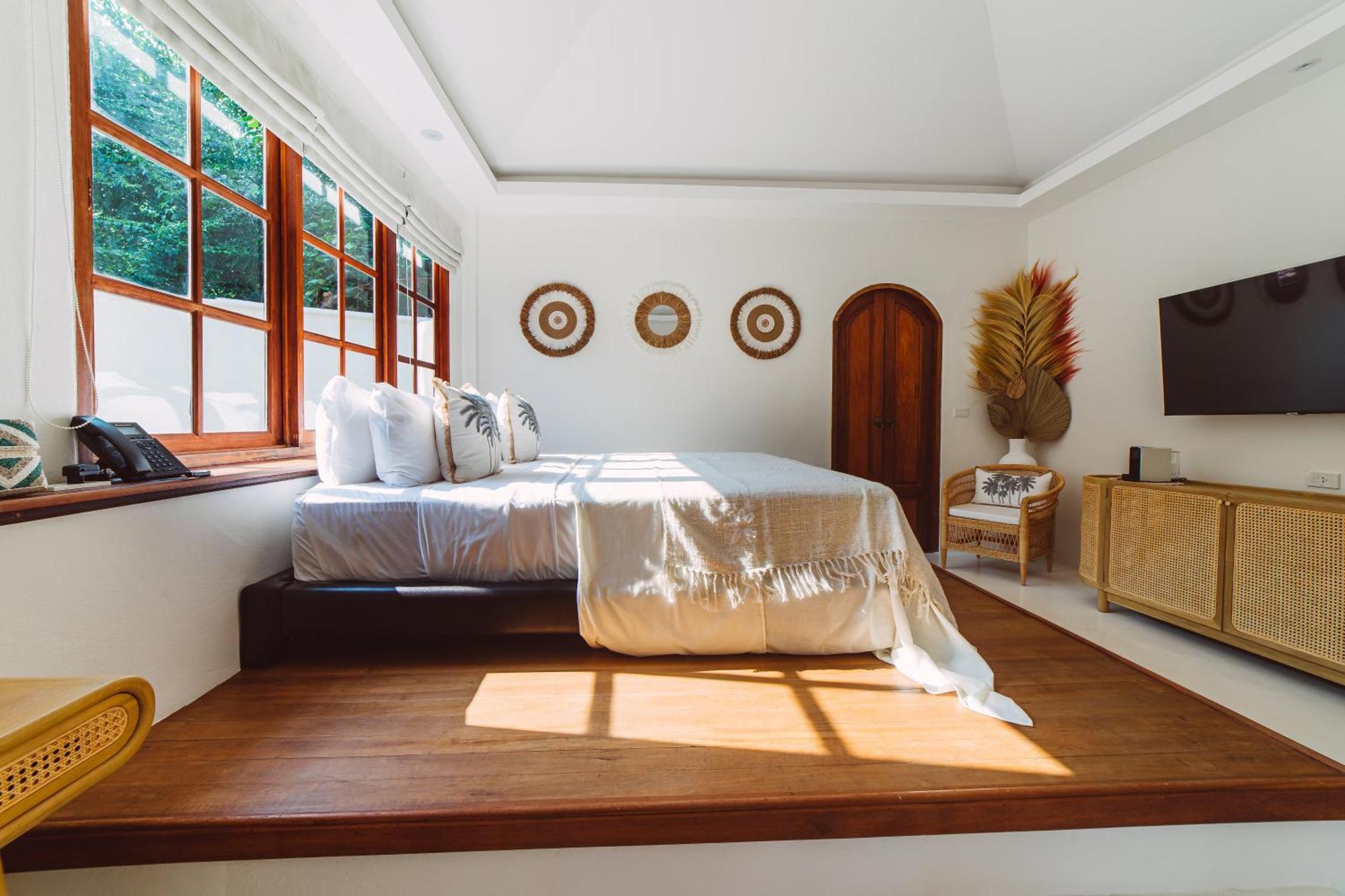 Deluxe Double Room Side Sea View